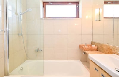 Miete einer hellen 3-Zimmer-Wohnung, 85 m², Staré Mesto, Bratislava, Slowakei